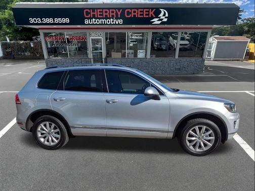 Reflex Silver Metallic 2016 Volkswagen Touareg VR6 Sport
