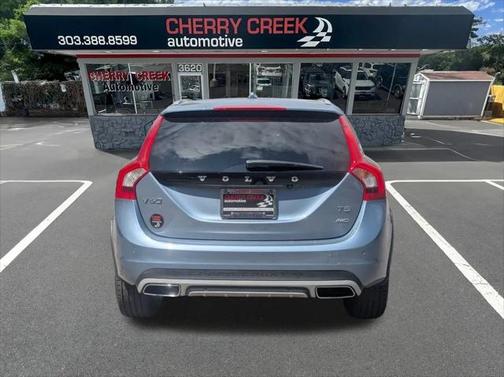 2017 Volvo V60 Cross Country T5