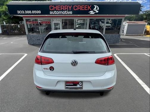 2016 Volkswagen Golf GTI 2.0T SE 4-Door