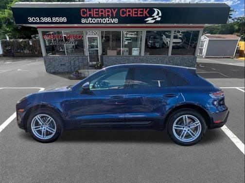 2022 Porsche Macan Base (PDK)