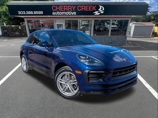 2022 Porsche Macan Base (PDK)