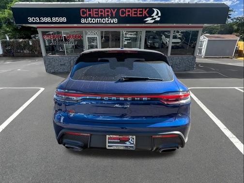 2022 Porsche Macan Base (PDK)