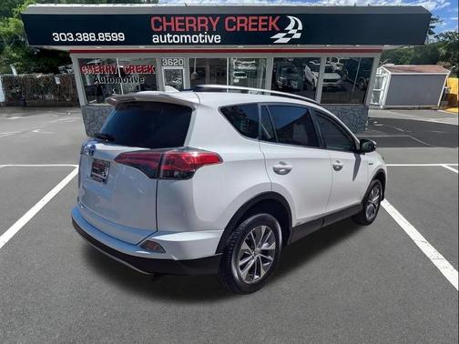 Super White 2018 Toyota RAV4 Hybrid LE