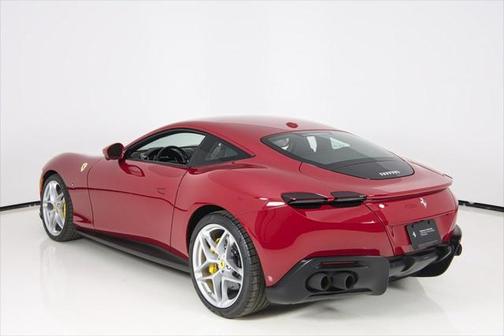 2022 Ferrari Roma .