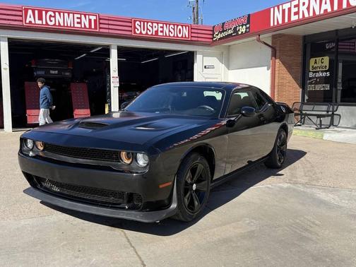 2019 Dodge Challenger SXT