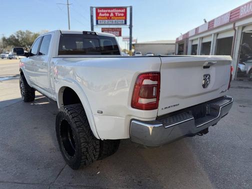 2022 RAM 3500 Limited Crew Cab 4x4 8' Box