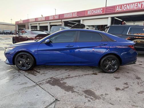 2021 Hyundai ELANTRA SEL