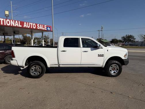 2017 RAM 2500 Limited Crew Cab 4x4 6'4' Box