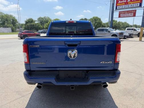 Blue Streak Pearlcoat 2019 RAM 1500 Big Horn