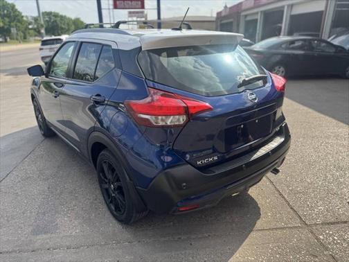 2020 Nissan Kicks SR