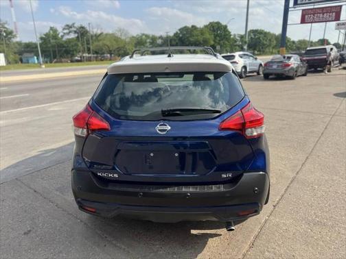 2020 Nissan Kicks SR