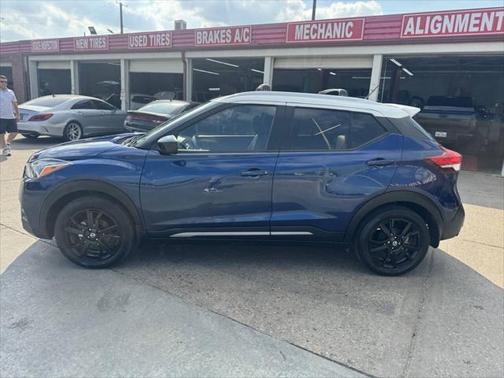2020 Nissan Kicks SR