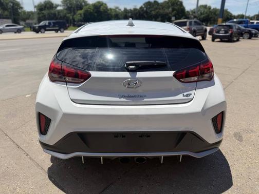 Chalk White 2019 Hyundai Veloster Base