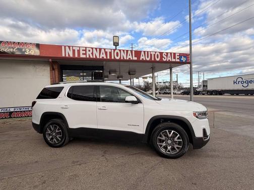 2023 GMC Acadia FWD SLT