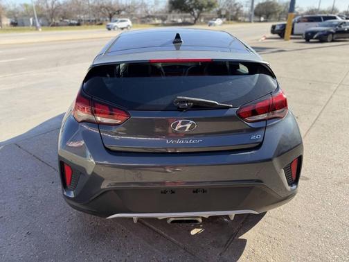 2020 Hyundai Veloster 2