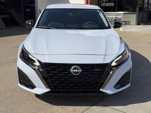 Turquoise 2025 Nissan Altima SR FWD