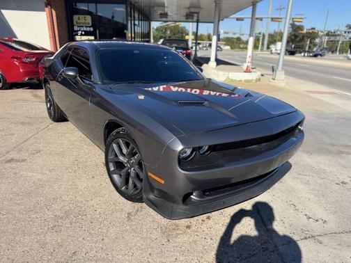 2021 Dodge Challenger SXT