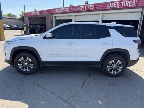 Summit White 2025 Chevrolet Equinox 1LT