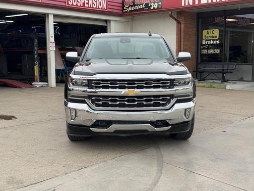 Black 2018 Chevrolet Silverado 1500 LTZ