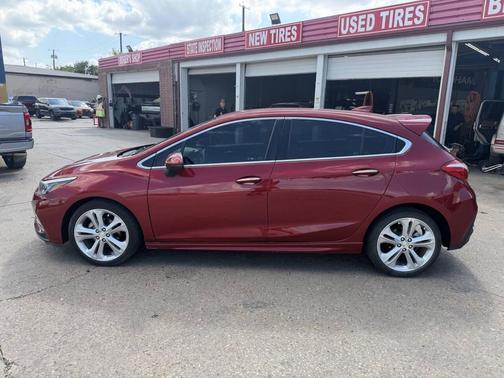 Red 2018 Chevrolet Cruze Premier