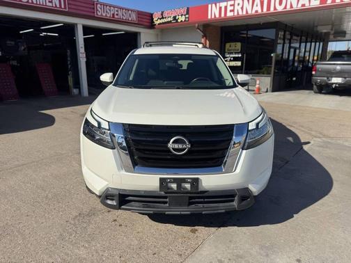2022 Nissan Pathfinder SV 2WD