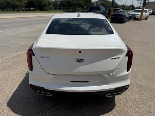 2022 Cadillac CT4 Luxury