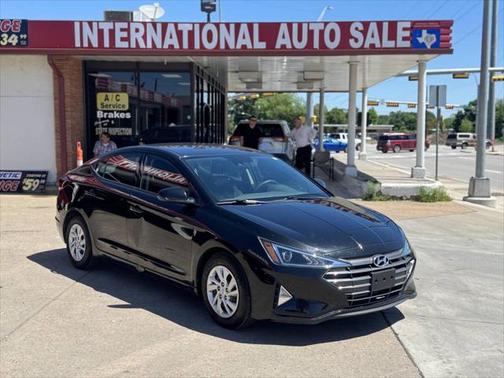 2020 Hyundai ELANTRA SE