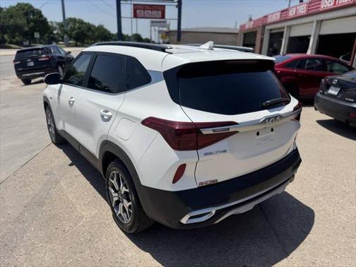 2022 Kia Seltos EX
