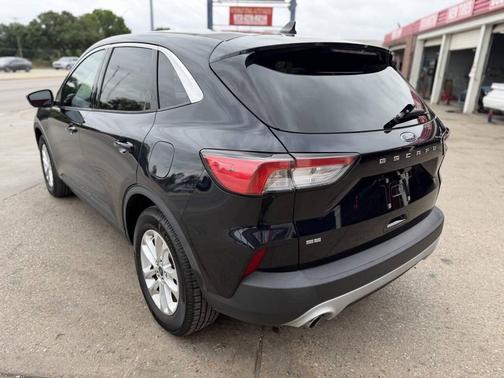 Antimatter Blue Metallic 2021 Ford Escape SE