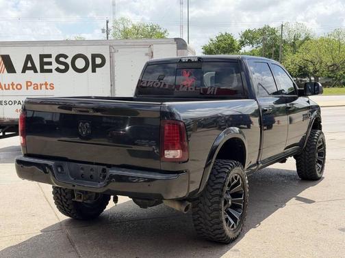 Brilliant Black Crystal Pearlcoat 2018 RAM 2500 Laramie Crew Cab 4x4 6'4' Box