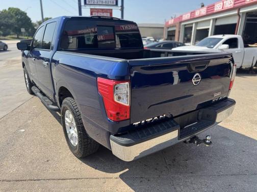 2019 Nissan Titan SV
