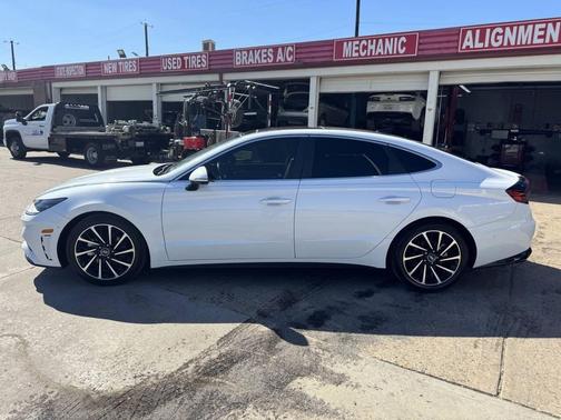 2021 Hyundai SONATA Limited