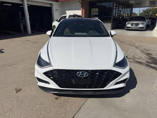 2021 Hyundai SONATA Limited