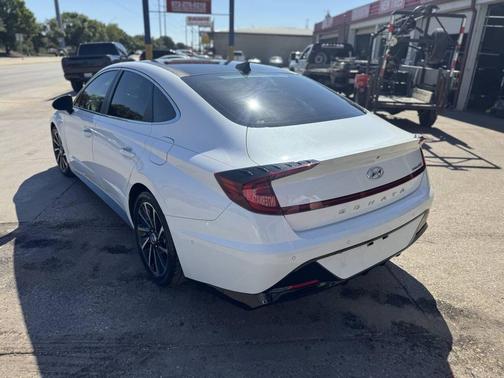 2021 Hyundai SONATA Limited