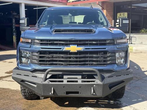 2024 Chevrolet Silverado 2500 Custom