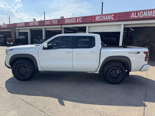2022 Nissan Frontier PRO-X