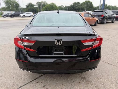 Crystal Black Pearl 2019 Honda Accord LX
