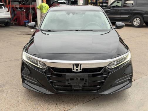 Crystal Black Pearl 2019 Honda Accord LX