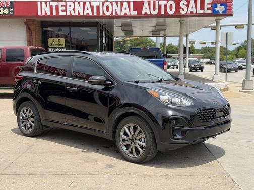 Black Cherry 2022 Kia Sportage S