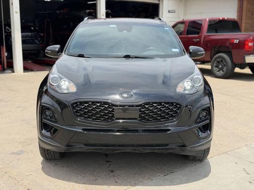 Black Cherry 2022 Kia Sportage S