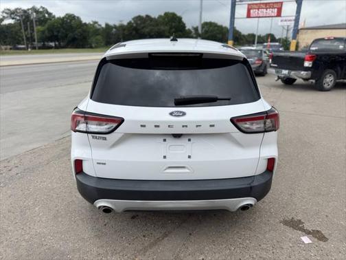2021 Ford Escape SE
