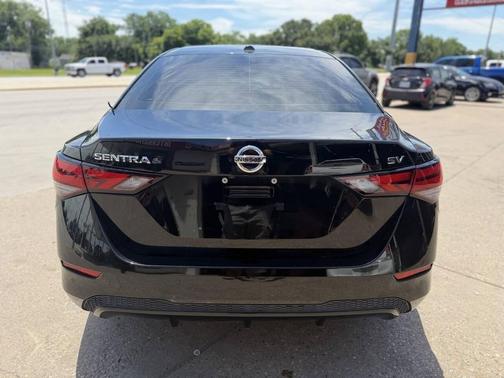Super Black 2022 Nissan Sentra SV
