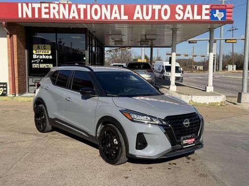 2024 Nissan Kicks SR