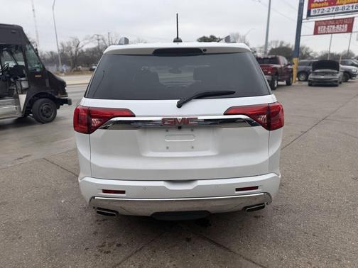 2019 GMC Acadia Denali
