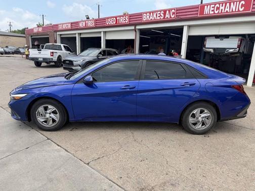 Intense Blue 2025 Hyundai ELANTRA SE