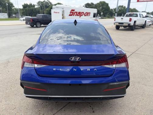 Intense Blue 2025 Hyundai ELANTRA SE