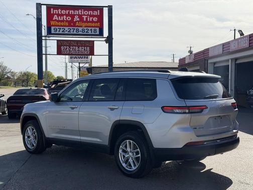 2022 Jeep Grand Cherokee L Laredo