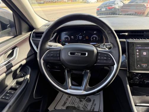 2022 Jeep Grand Cherokee L Laredo