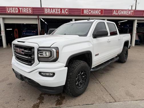 Summit White 2017 GMC Sierra 1500 SLT