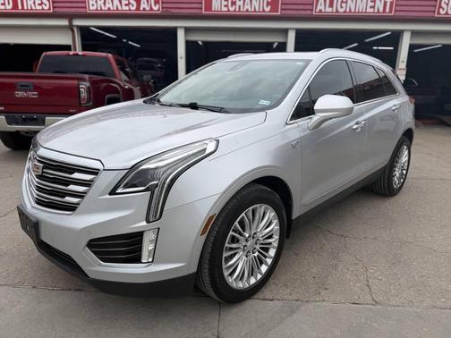 Radiant Silver Metallic 2017 Cadillac XT5 Premium Luxury